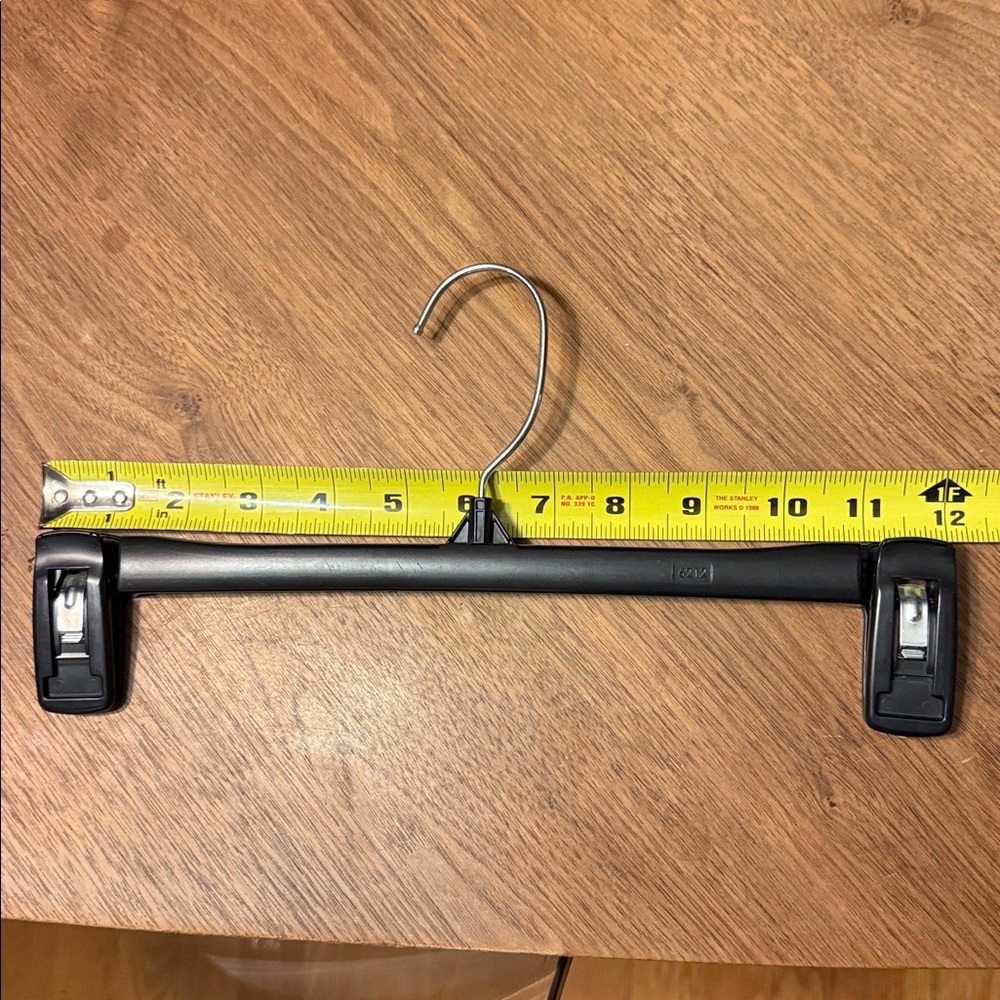 20 Black pant / skirt hangers-soft grip swivel - Picture 11 of 11